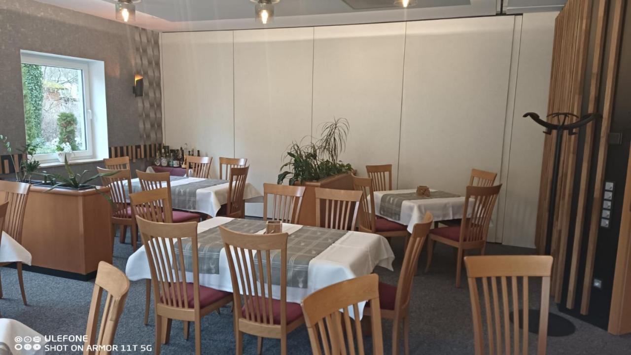 Hotel & Restaurant Zum Hirsch Romhild Exterior photo