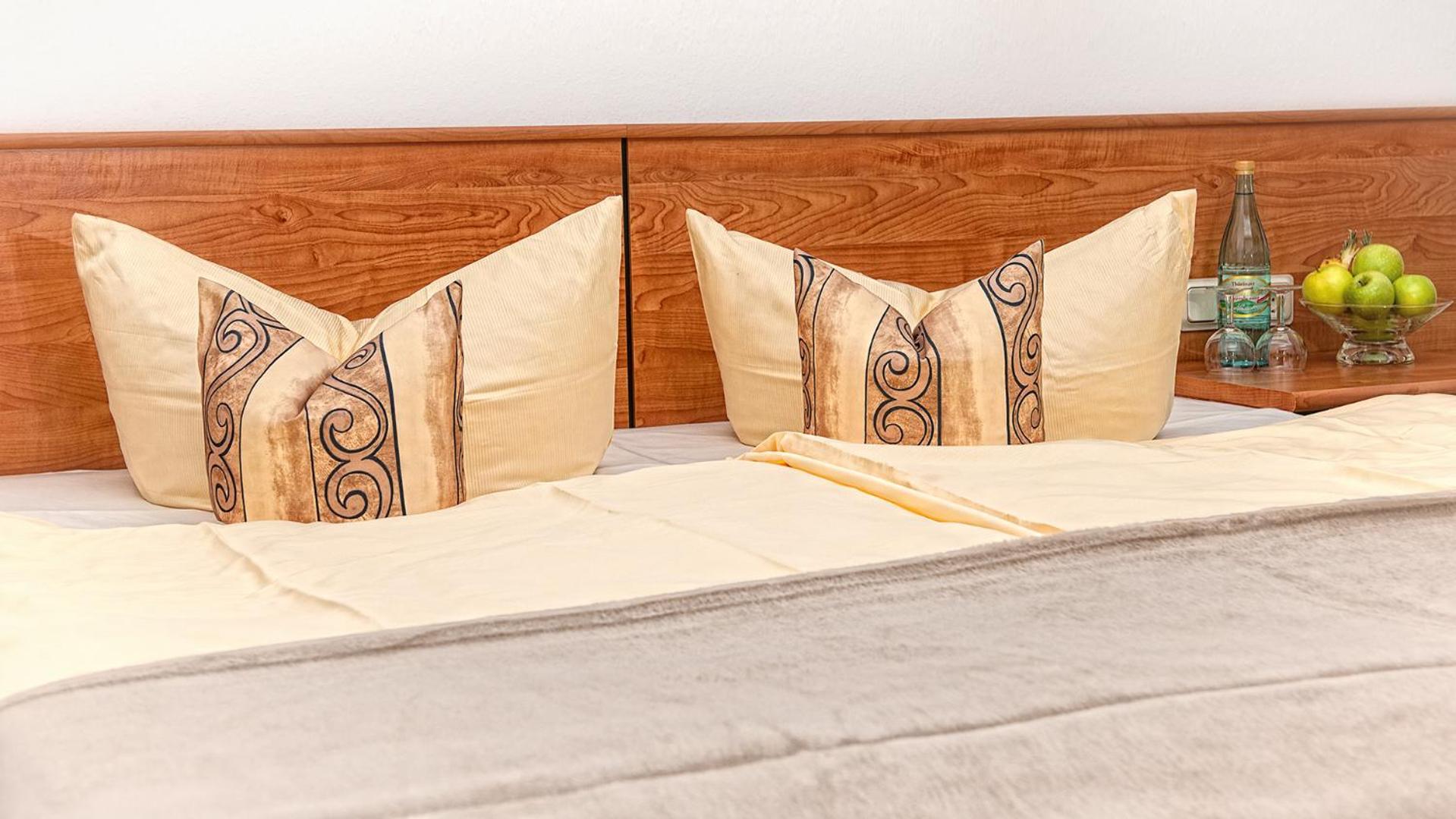 Hotel & Restaurant Zum Hirsch Romhild Room photo