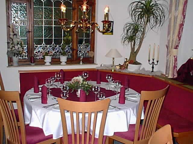 Hotel & Restaurant Zum Hirsch Romhild Exterior photo
