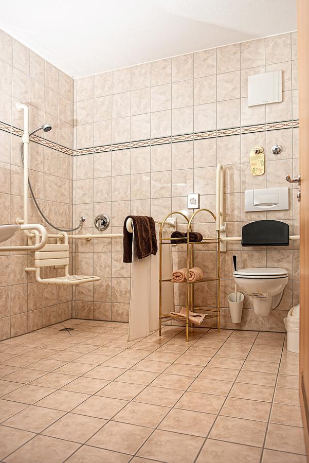 Hotel & Restaurant Zum Hirsch Romhild Room photo